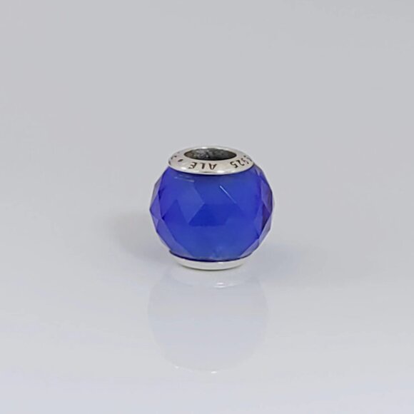 Pandora Dark Blue Petite Facets Charm Murano Glass Charm Bead with box - Picture 4 of 4